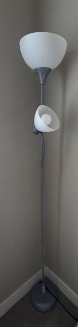 Lamp with Smart lightbulbs