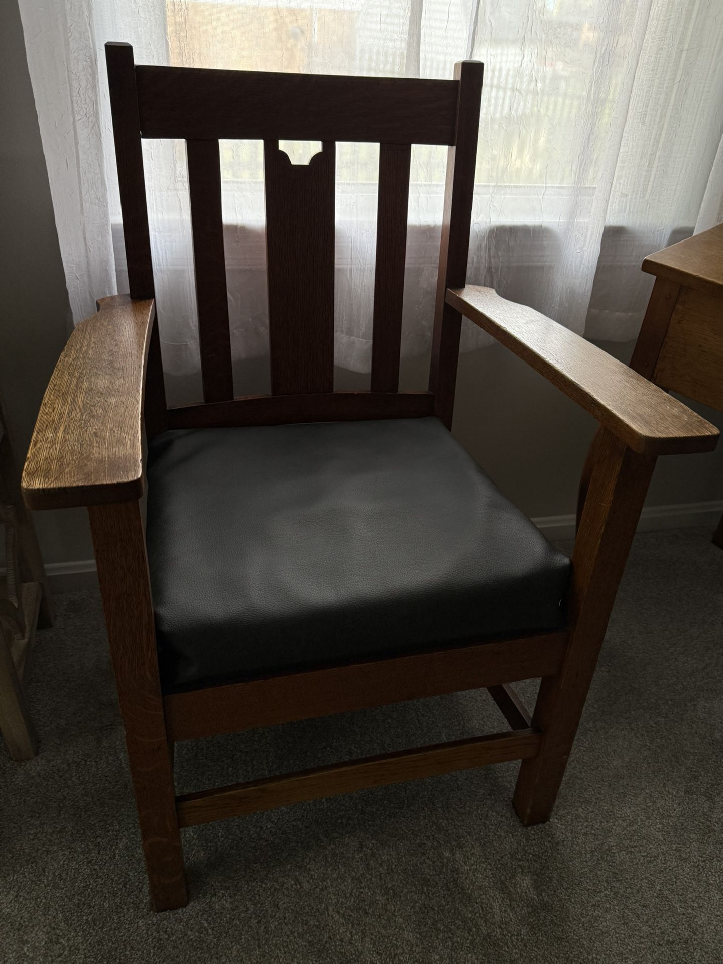 Antique MISSION OAK ARTS & CRAFTS ARMCHAIR
