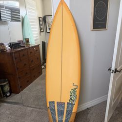 Surfboard 