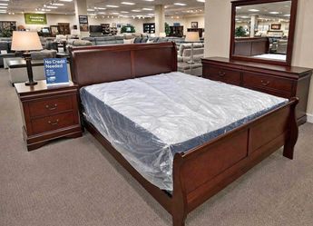 NEW QUEEN 4pc BEDROOM FURNITURE SET WITH DRESSER MIRROR NIGHTSTAND WITHOUT MATTRESS AND FREE DELIVER