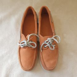 New L.L. Bean Women's Suede Leather Coral Boat Shoes Size 7.5M