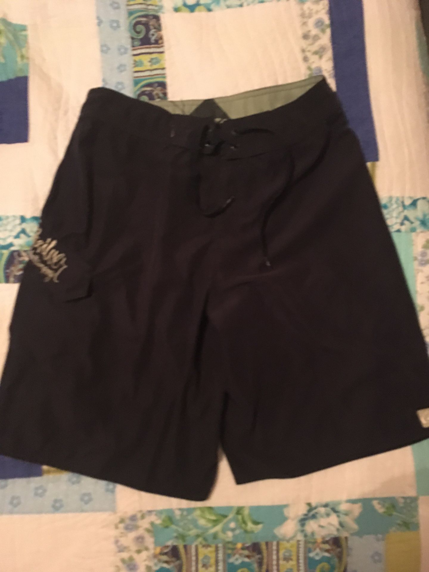 Navy blue size 30 quick silver board short