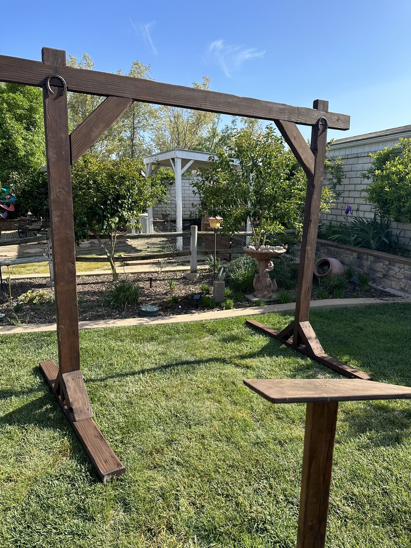 Event Arbor and Used For Backdrop Arrangements For Events