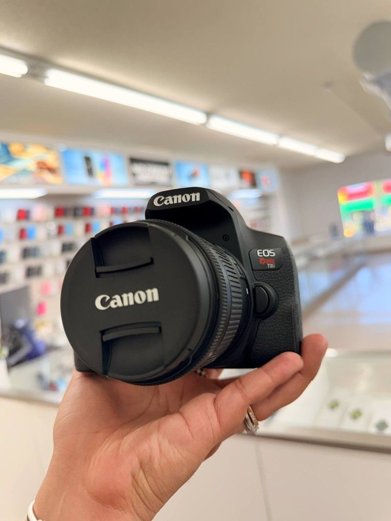 Canon Eos Rebel T8i