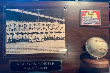 1958 New York Yankees Championship Team Photo Autographed Team Ball and Card