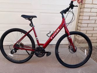 Trek Hybrid Comfort Bike – Red