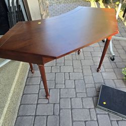 Bombay Corner Desk