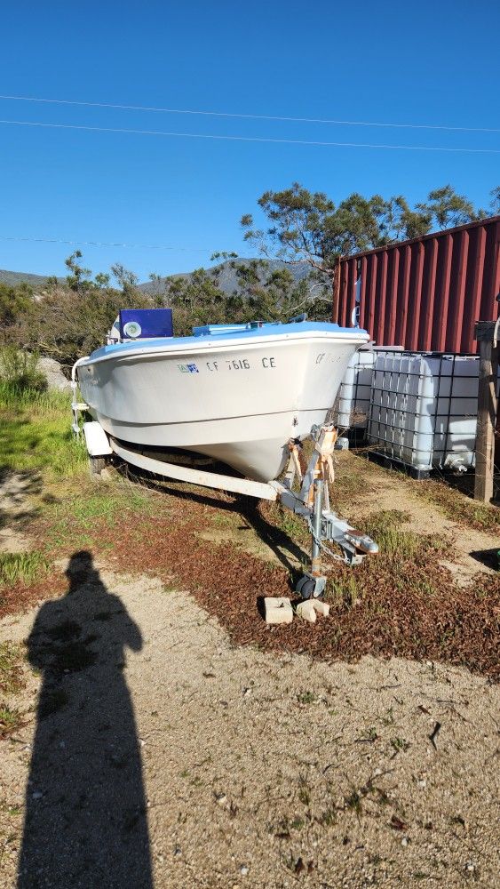 18-20 Foot Lake Boat