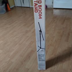 New In Box! Tripod Microphone Stand