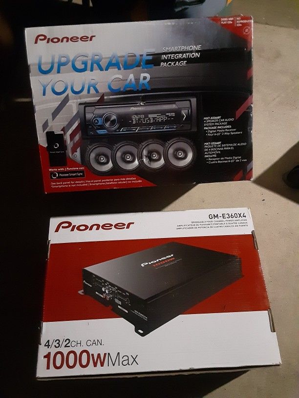 Pioneer Amplifier And Radio