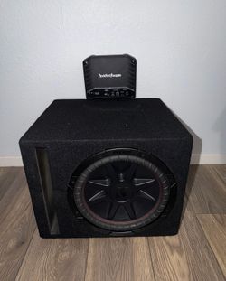 🚨KICKER 12” SUB/AMP🚨