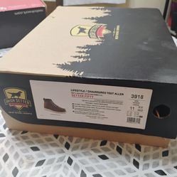 Men size 11 Steel toe boots