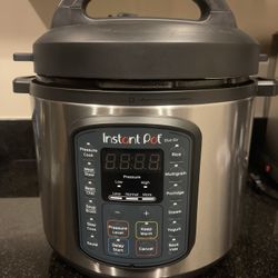 NEW Instant Pot Duo SV 6 Qt – Never Used, All Accessories