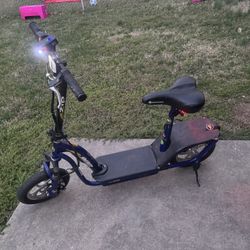 Adult EZIP 900 Electric Scooter 