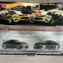Hot Wheels Premium Ford Mustang 2 Pack
