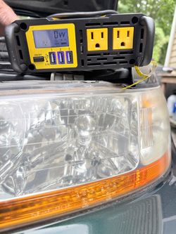 DEWALT 1000W Power Inverter DXAEPI1000 – 12V to 120V – Tested