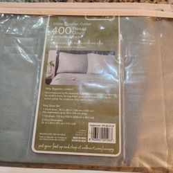Never Opened Canopy 400  Thread  Count King Set