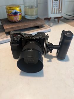 Sony Alpha 6700 Mirrorless Camera Rig w/ Sony 50 mm F1.8