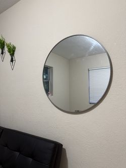 Wall mirror