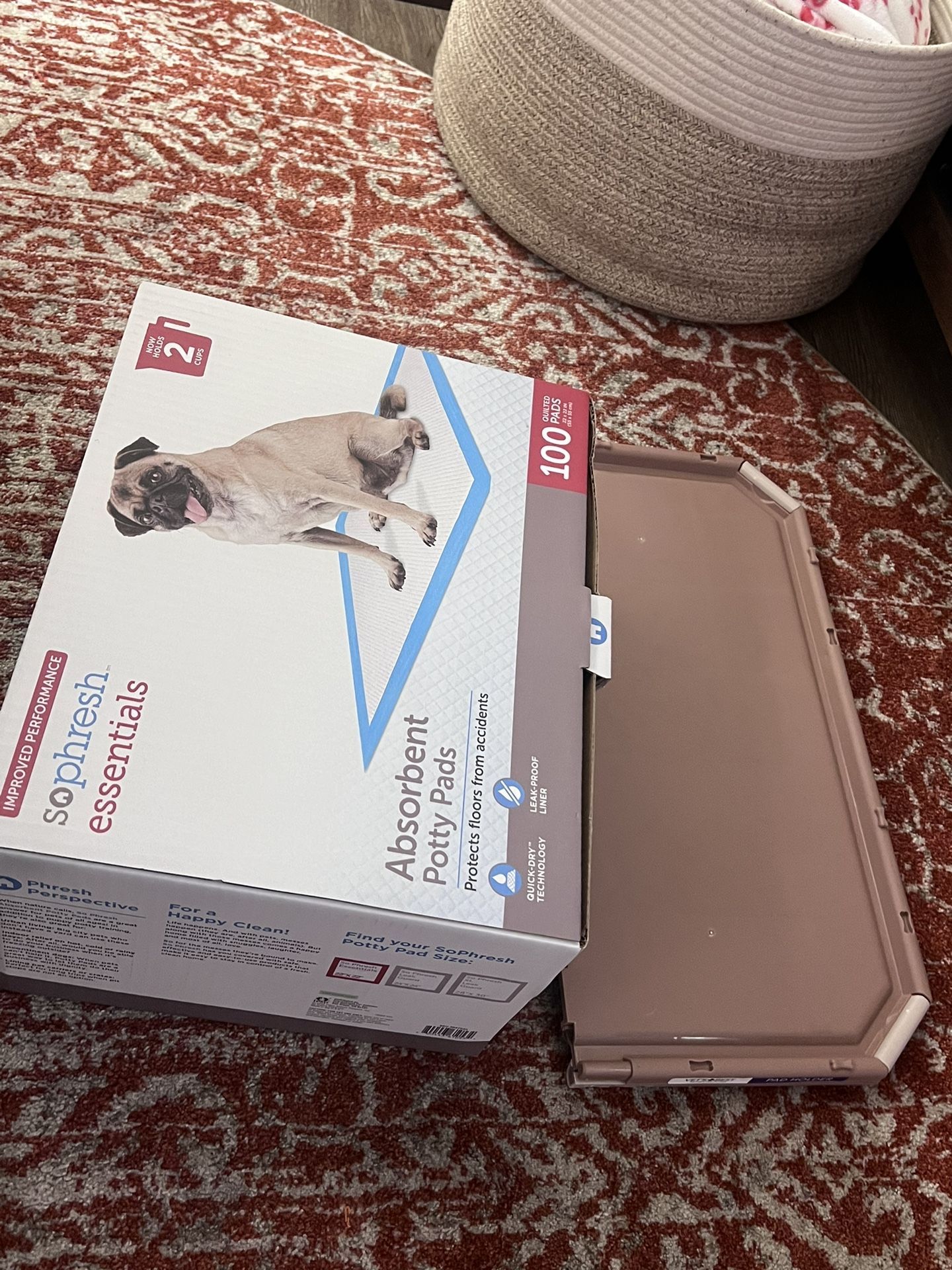 Puppy pads & Holder