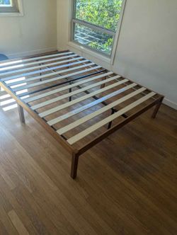 Zinus Queen 14" Ellie Bamboo Bed Frame - Solid Wood Platform
