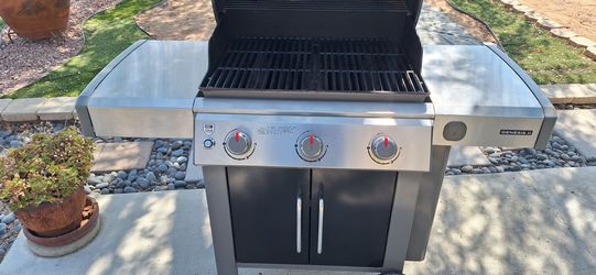 Weber Genisis natural gas  like new '