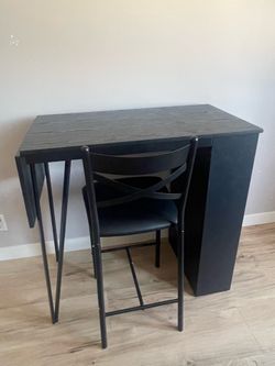 Black Leaf Table