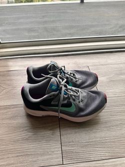 Nike Running Sneakers Gray Teal Pink