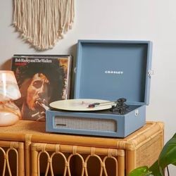 Crosley Voyager Record Player & Bluetooth Speaker