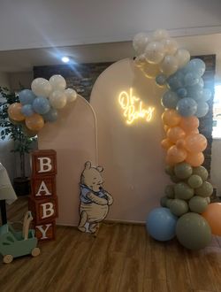 Party arch set up
