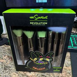 The Simpsons Revolution London - Limited Edition Treehouse of Horror Brushes