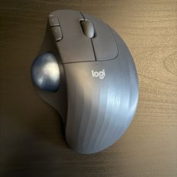 Logitech Ergo M575 Wireless Trackball Mouse Black Bluetooth And USB 