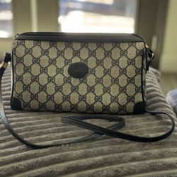 Vintage navy Gucci, Crossbody, or over the shoulder bag authentic