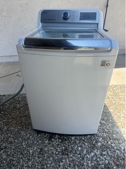 Laundry machine LG good condition