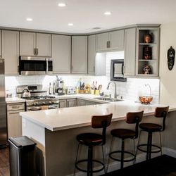 Shaker White Cabinets / Bathroom Vanity