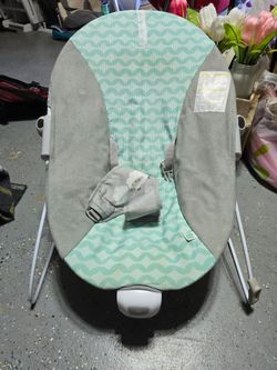 Ingenuity Bouncity Bounce Vibrating Deluxe Baby Bouncer
