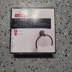 Delta Towel Ring