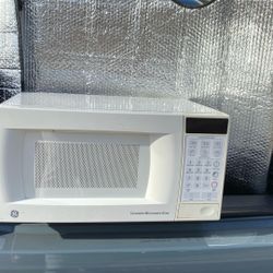 White Microwave Oven 