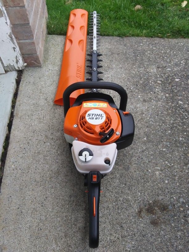 STIHL HS81T-30 Stihl 22.7CC 30" Double Edge Hedge Trimmer With "T" Blades, Great condition