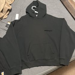 Essential Hoodie Size L SHOOT OFFERS