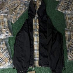 Burberry windbreaker reversible