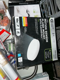 LED MOTION SENSOR FLUSH MOUNT WITH FLEXINSTALL