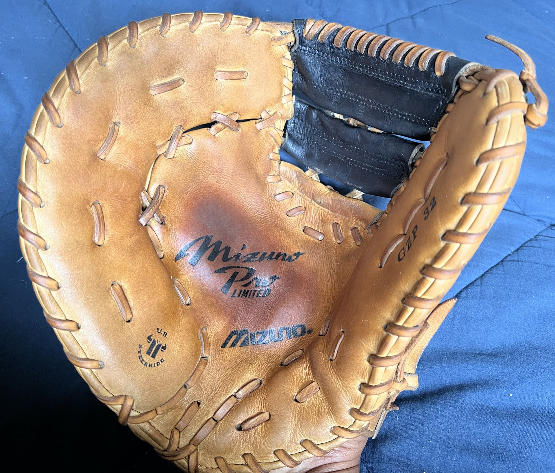 Left-Hand Throw Mizuno Pro Limited Baseball First Base Glove 