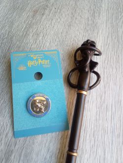 Universal studios wand& pin merch new