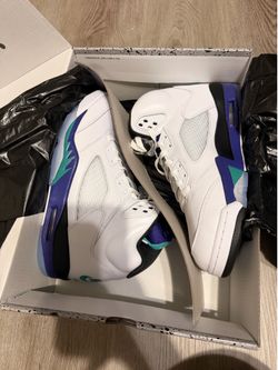 Retro 5 grapes