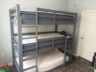 Bunk bed