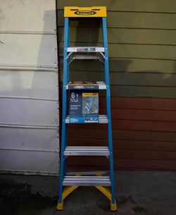 Ladder 6 feet fiberglass