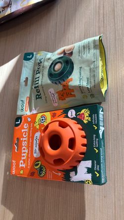 Woof Pupsicle Dog Toy with Refill Pops Bundle