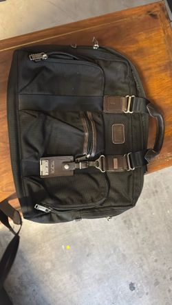 TUMI BAG BUSINESS