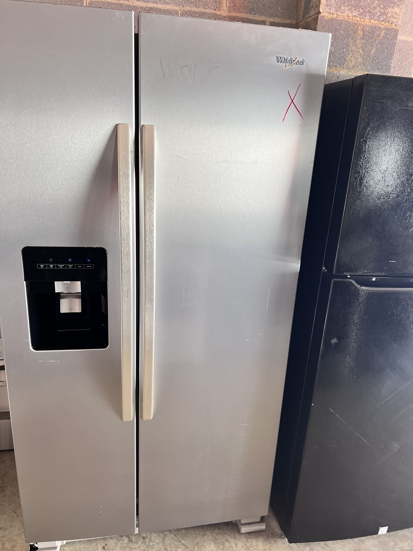 Whirlpool Refrigerator 36inc New Dents 